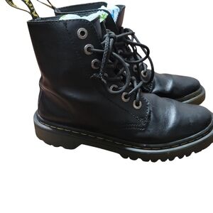 Dr Martens Women Black Leather Air Wair Luana Boots Size 6